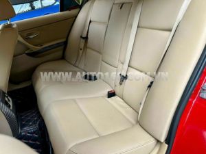 Xe BMW 3 Series 320i 2010