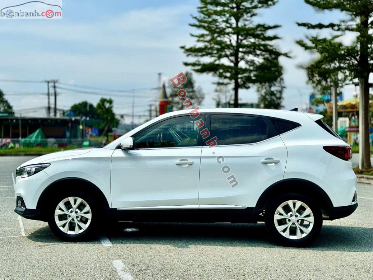 MG ZS Standard 1.5 AT 2WD 2020