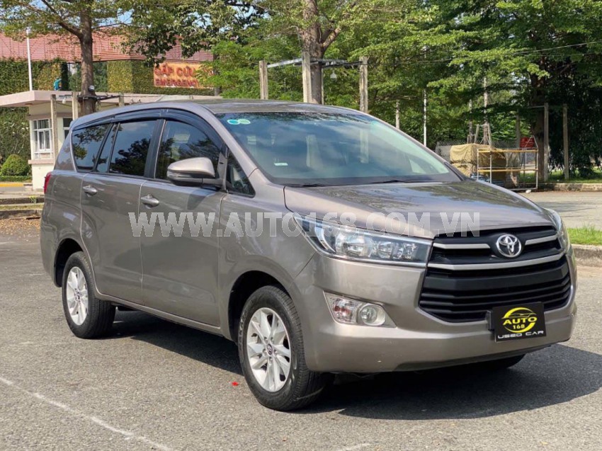 Toyota Innova 2.0E 2019