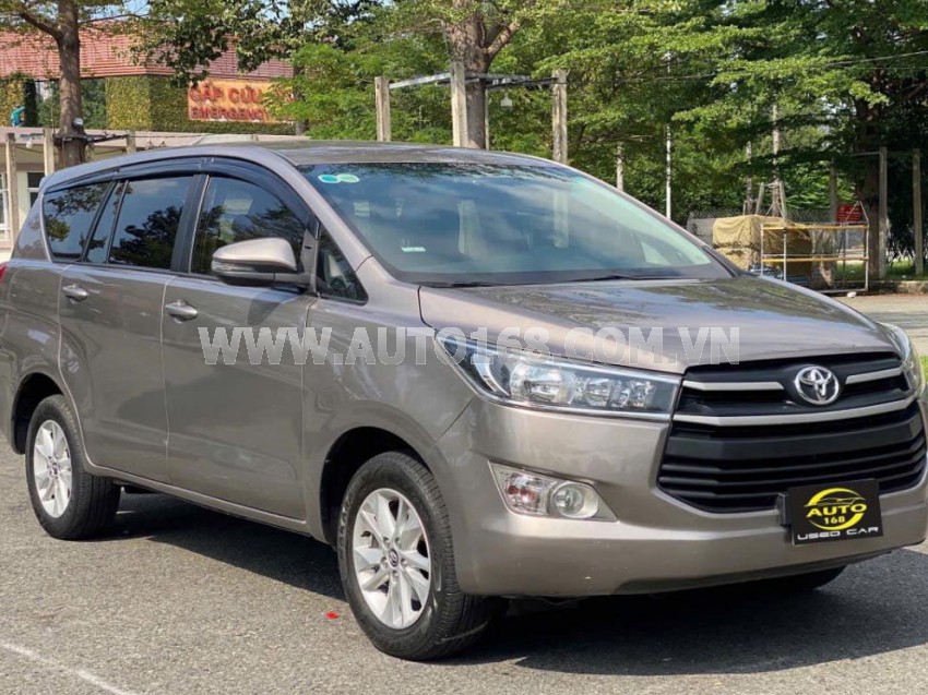 Toyota Innova 2.0E 2019