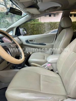 Xe Toyota Innova 2.0E 2016