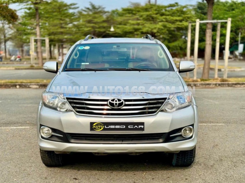 Toyota Fortuner 2.7V 4x2 AT