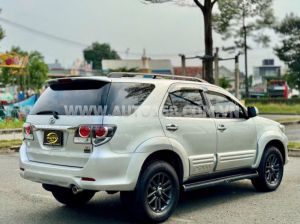 Xe Toyota Fortuner 2.7V 4x2 AT 2015