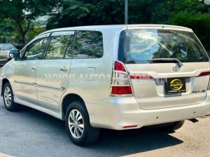 Xe Toyota Innova 2.0E 2015