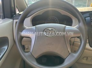 Xe Toyota Innova 2.0E 2015