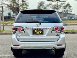 Xe Toyota Fortuner 2.7V 4x2 AT 2015