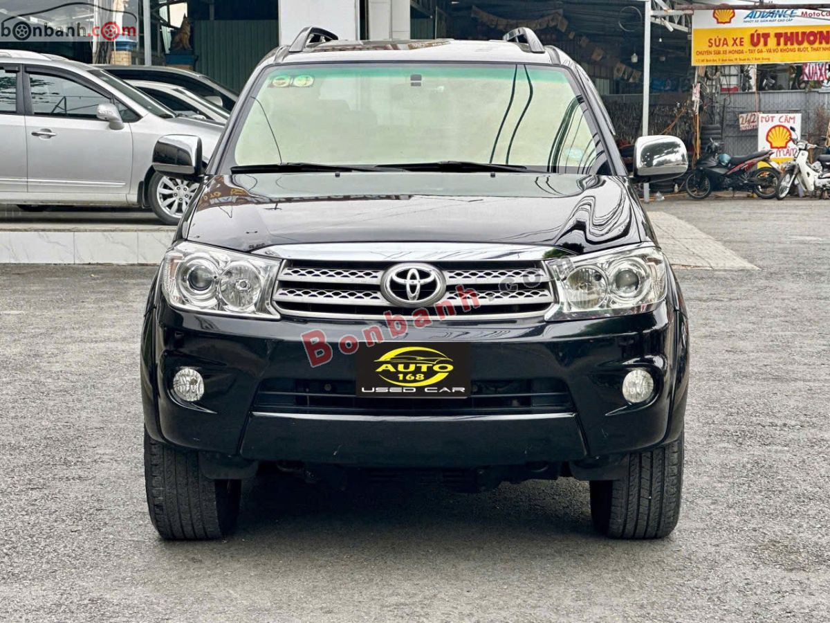 Toyota Fortuner 2.7V 4x4 AT 2010