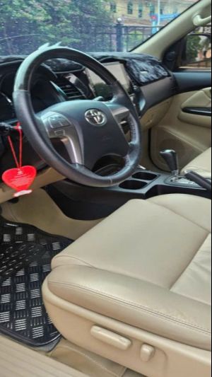 Xe Toyota Fortuner TRD Sportivo 4x2 AT 2016