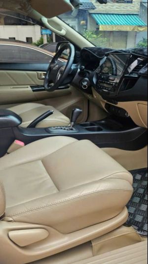 Xe Toyota Fortuner TRD Sportivo 4x2 AT 2016