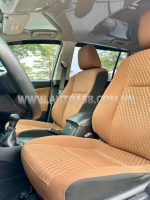 Xe Toyota Innova 2.0E 2016