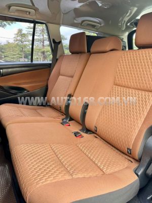 Xe Toyota Innova 2.0E 2016