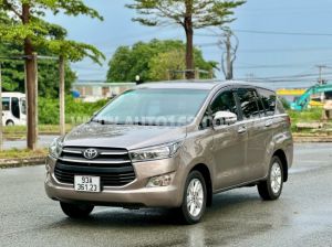 Xe Toyota Innova 2.0E 2016