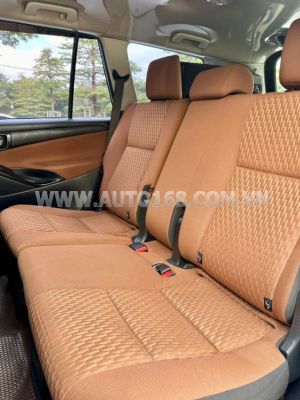 Xe Toyota Innova 2.0E 2016