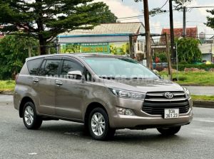 Xe Toyota Innova 2.0E 2016
