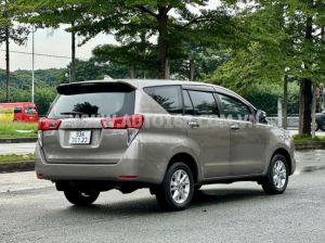Xe Toyota Innova 2.0E 2016